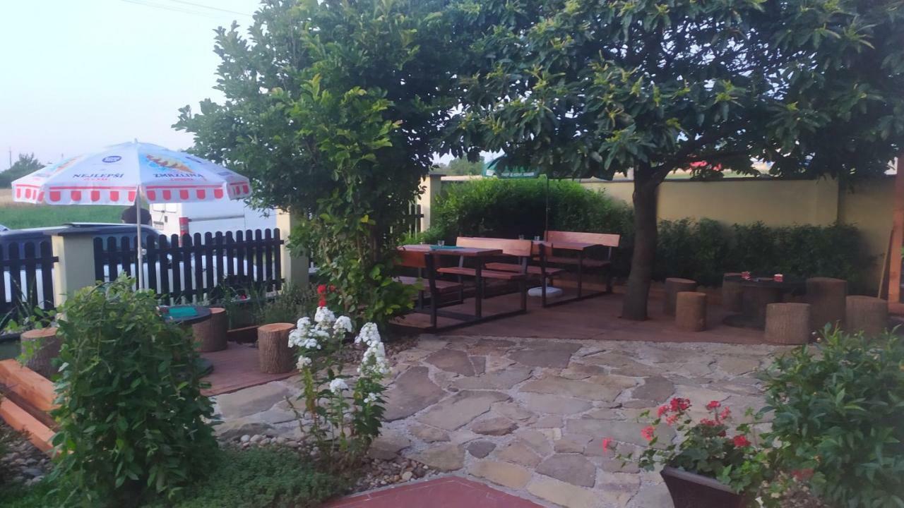 Apartamento Nocleh Na Jihu Veselí nad Moravou Exterior foto